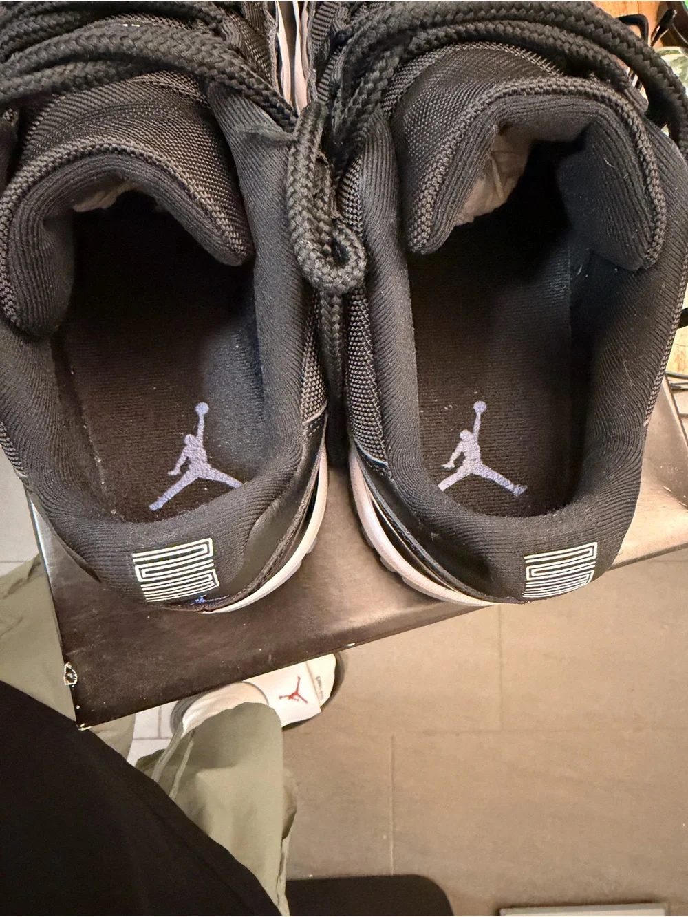Men’s Retro Air Jordan XI low, space jam